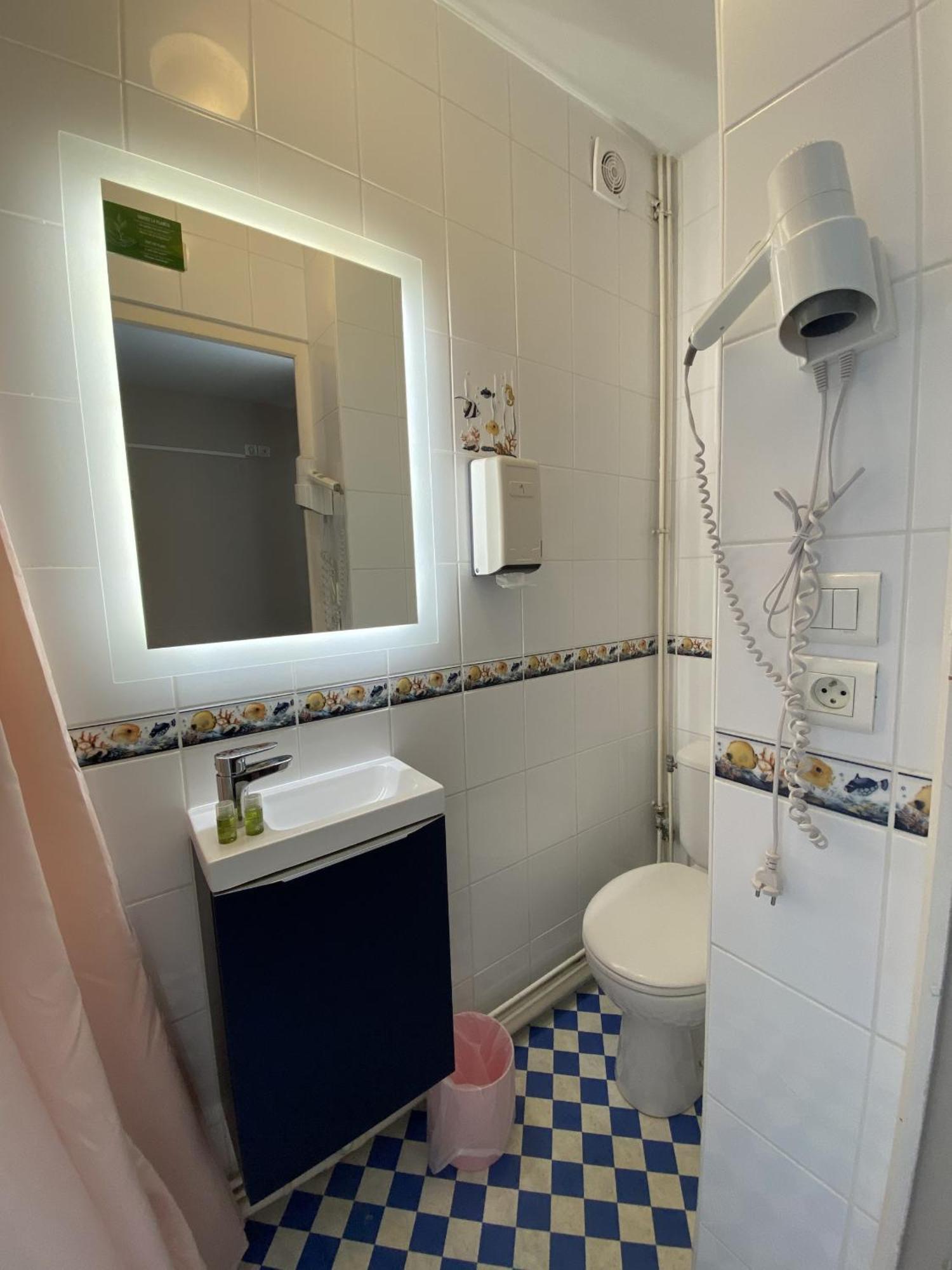 Hotel Et Studios Le Marina Baie De La Baule Pornichet Room photo