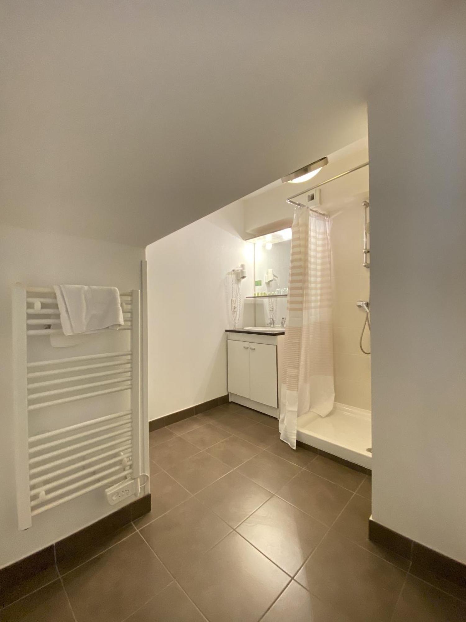 Hotel Et Studios Le Marina Baie De La Baule Pornichet Room photo